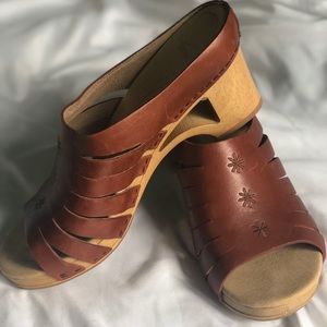 DANSKO “Tilly” slip-on Wedge Heel. Size 40